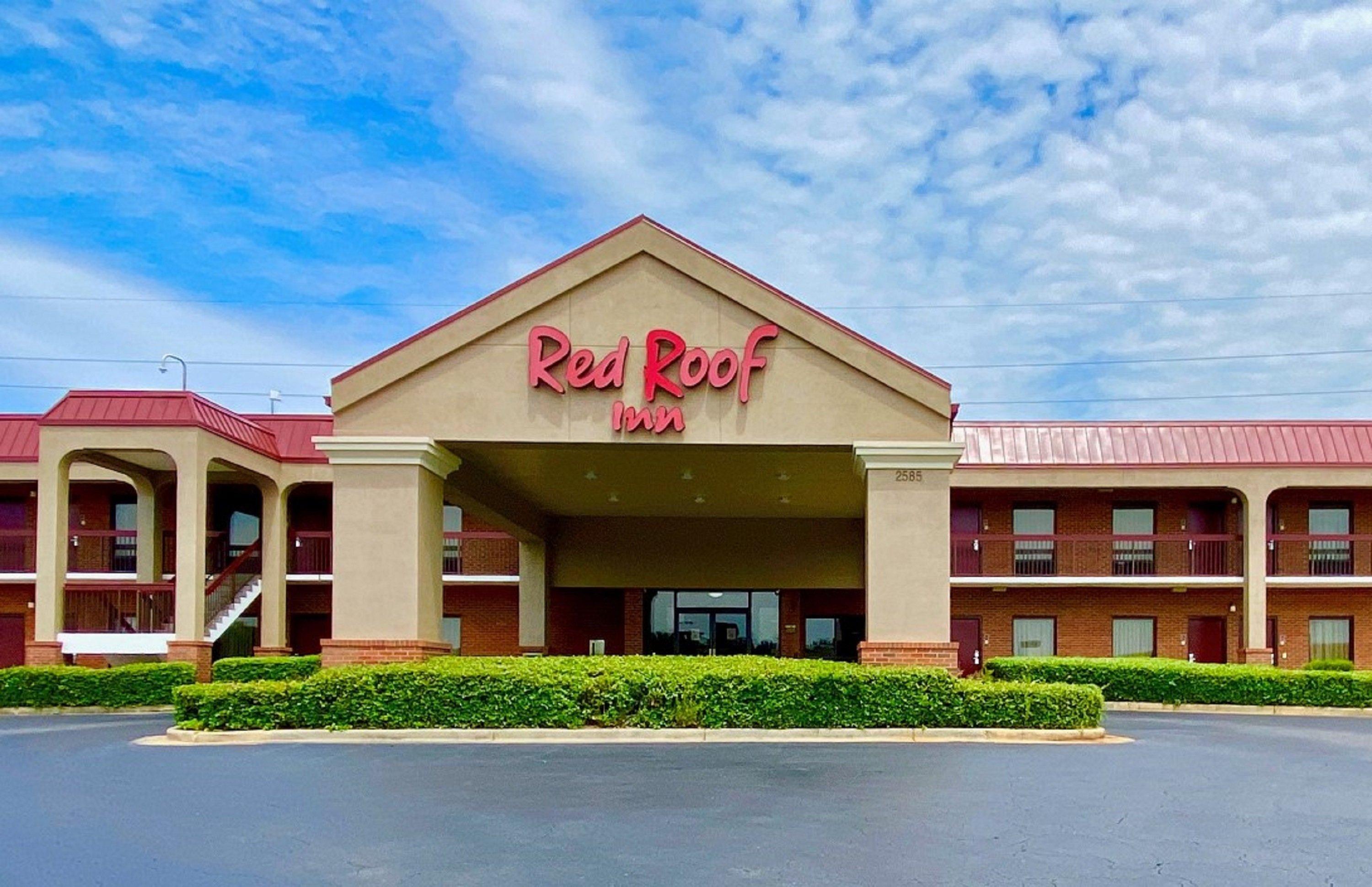 Red Roof Inn Пратвил Екстериор снимка